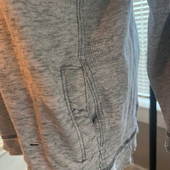Hollister hoodie - Picture 3 of 5